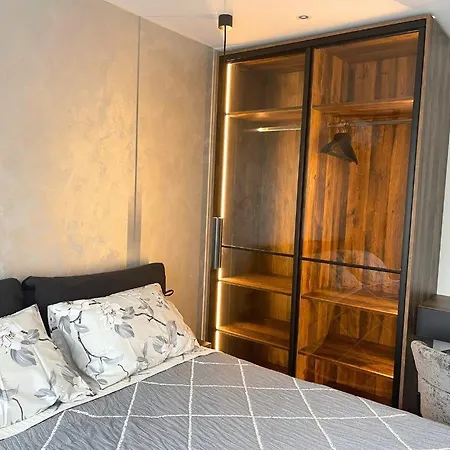 Apartament Stylish Getaway 1bdr Near Mall And Metro Station