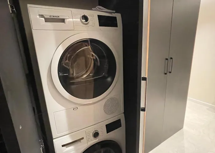 Stylish Getaway 1bdr Near Mall And Metro Station Sofie