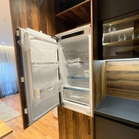 Stylish Getaway 1bdr Near Mall And Metro Station Apartment