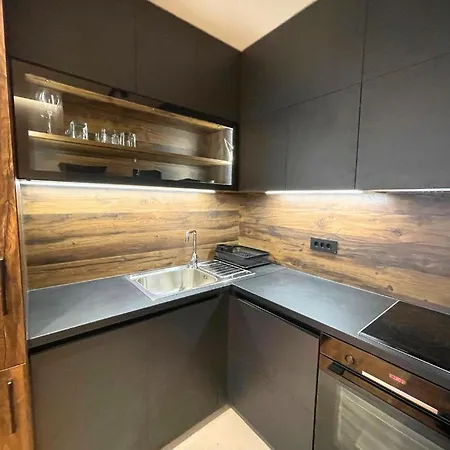 Stylish Getaway 1bdr Near Mall And Metro Station *