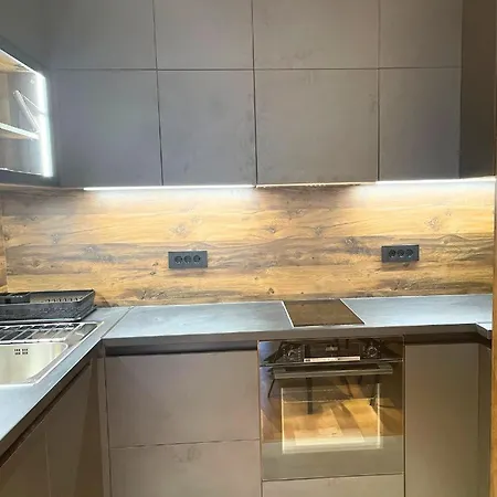 Stylish Getaway 1bdr Near Mall And Metro Station Apartman *