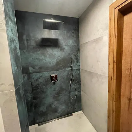 Stylish Getaway 1bdr Near Mall And Metro Station Apartment