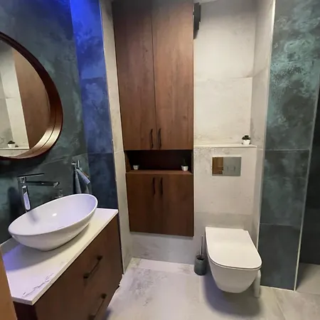 Stylish Getaway 1bdr Near Mall And Metro Station Apartment *