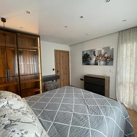 Stylish Getaway 1bdr Near Mall And Metro Station Sofia