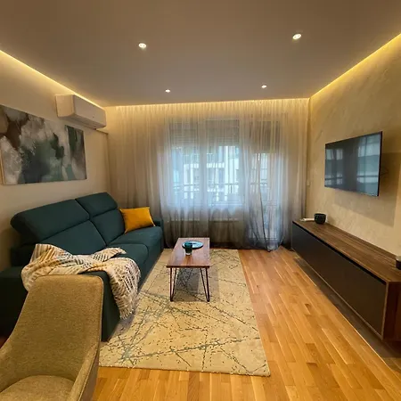 Апартаменты Stylish Getaway 1bdr Near Mall And Metro Station София