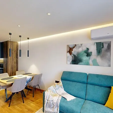 Stylish Getaway 1bdr Near Mall And Metro Station Daire *